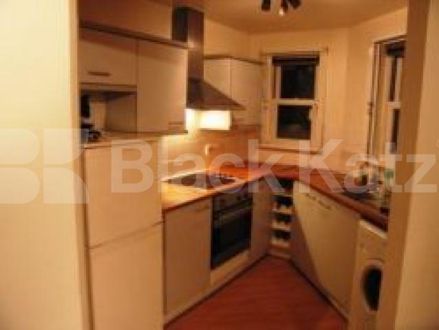 			REDUCED PRICE!!, 1 Bedroom, 1 bath, 1 reception Flat			 Byron Mews, HAMPSTEAD NW3